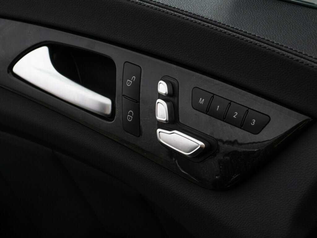 Mercedes-Benz CLS с пробегом — 2017 год. Фото: #18