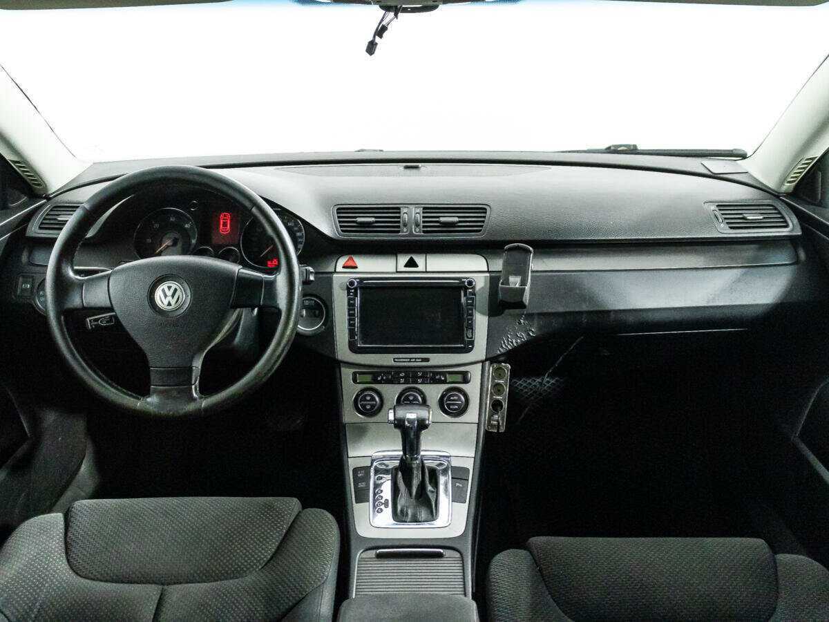 Volkswagen Passat с пробегом — 2006 год. Фото: #12