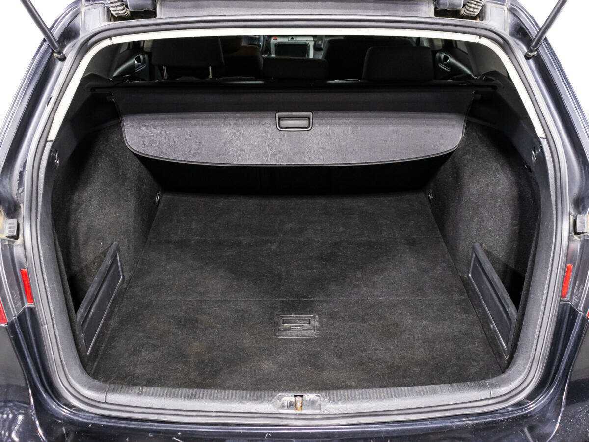 Volkswagen Passat с пробегом — 2006 год. Фото: #14