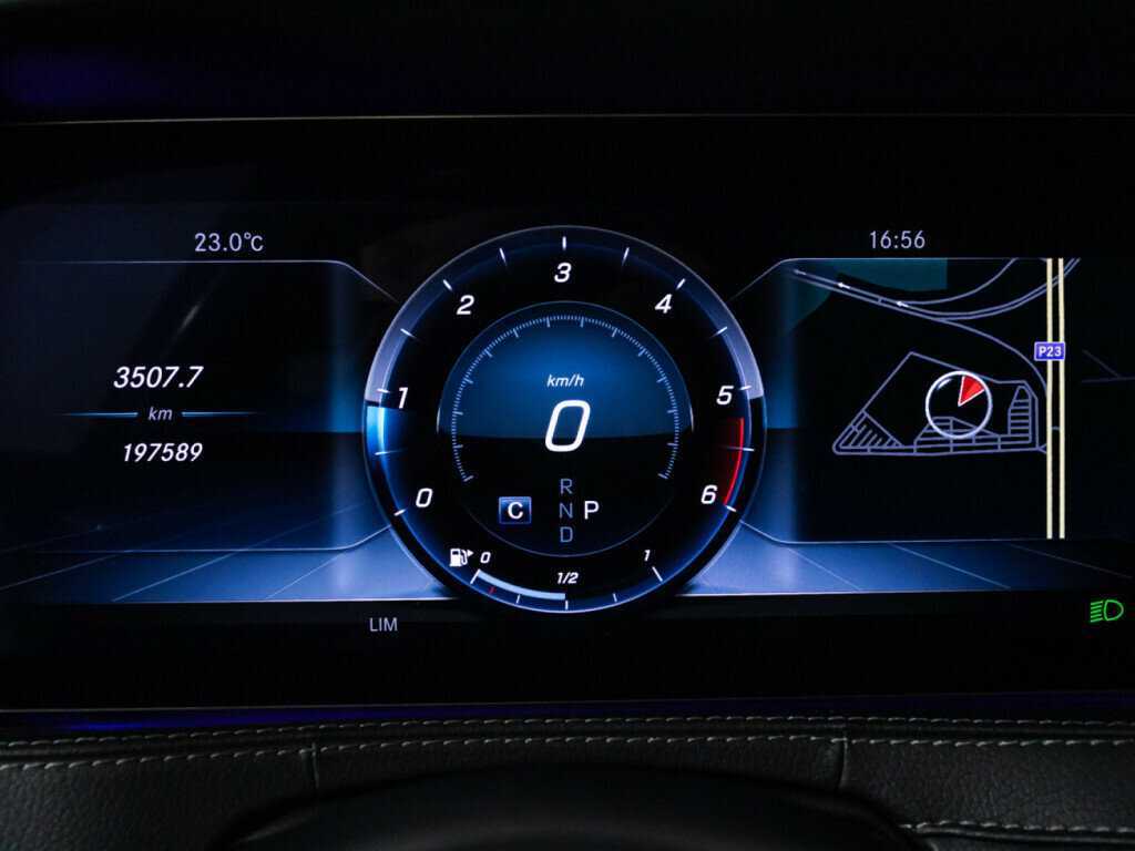 Mercedes-Benz S-Класс с пробегом — 2017 год. Фото: #11