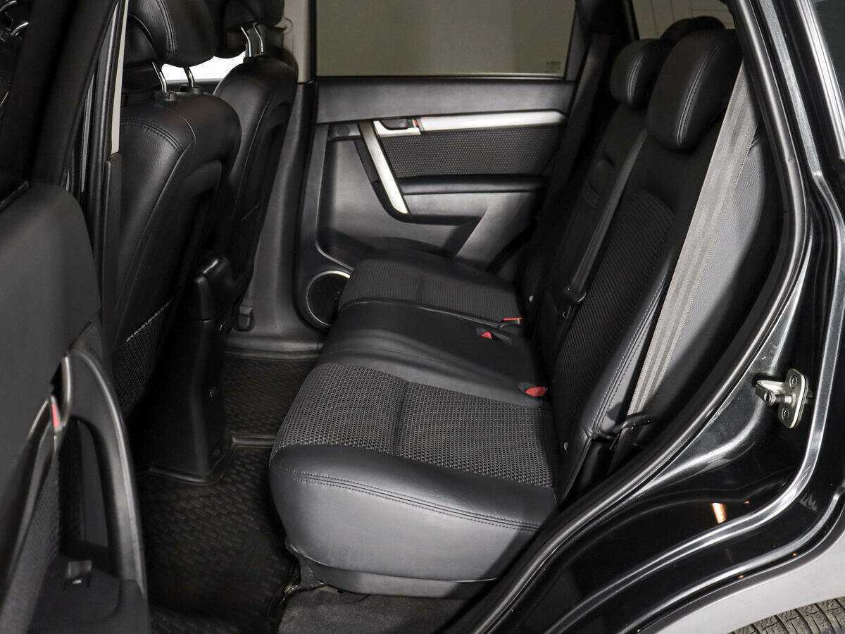 Chevrolet Captiva с пробегом — 2009 год. Фото: #10