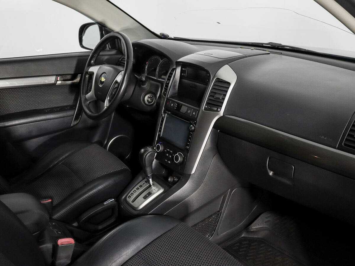 Chevrolet Captiva с пробегом — 2009 год. Фото: #11