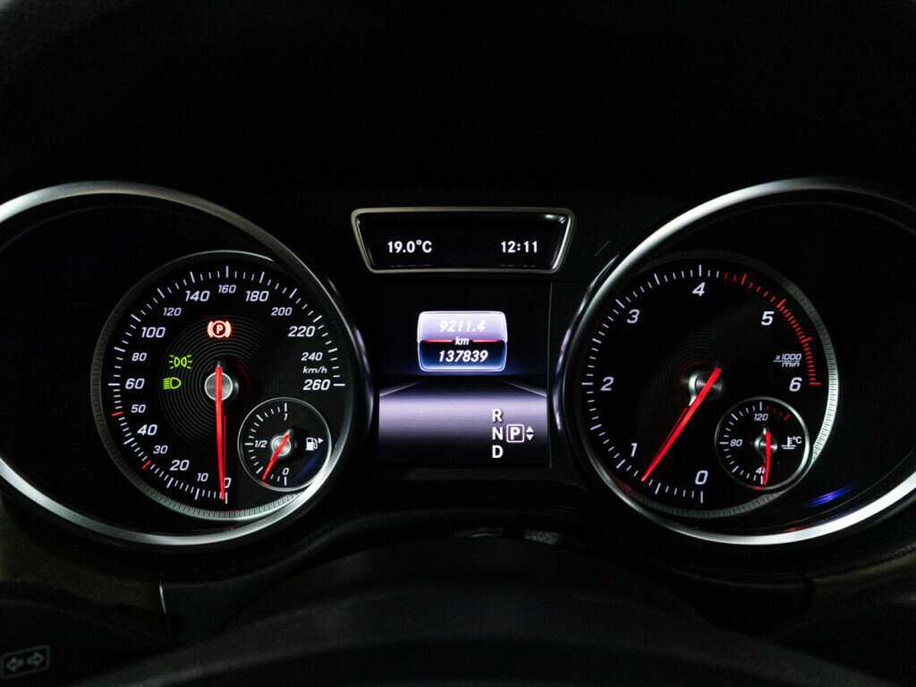 Mercedes-Benz GLE с пробегом — 2016 год. Фото: #11