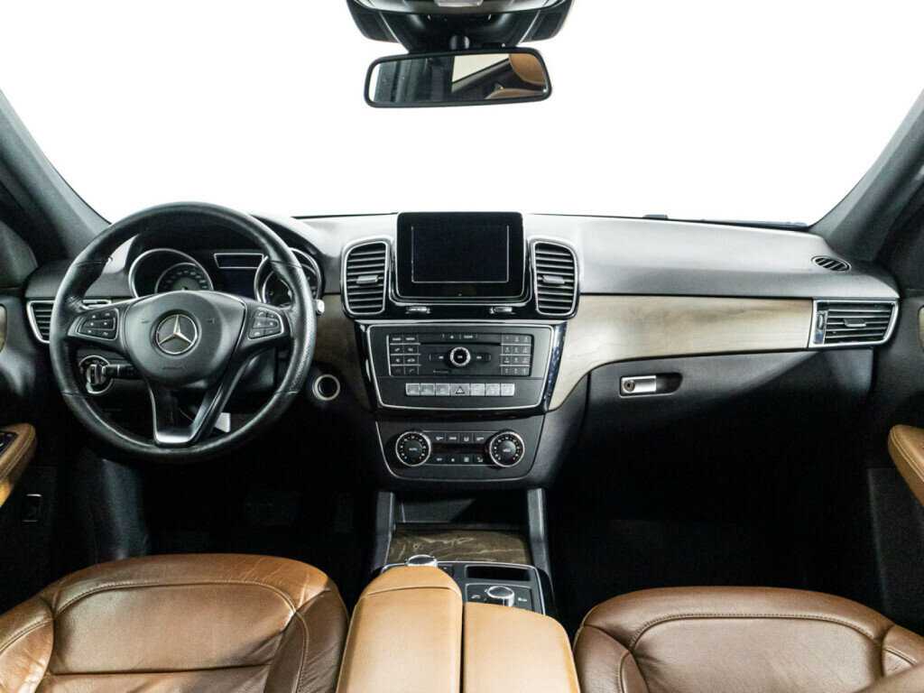 Mercedes-Benz GLE с пробегом — 2016 год. Фото: #12