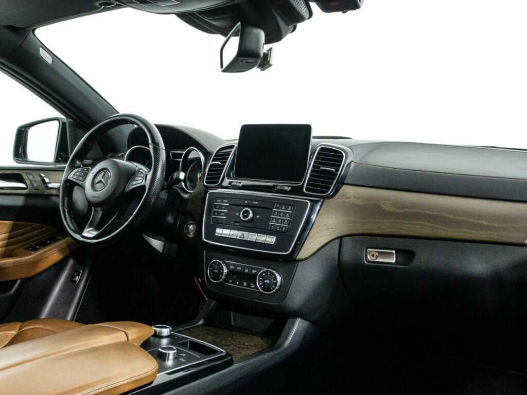 Mercedes-Benz GLE Coupe с пробегом — 2018 год. Фото: #8