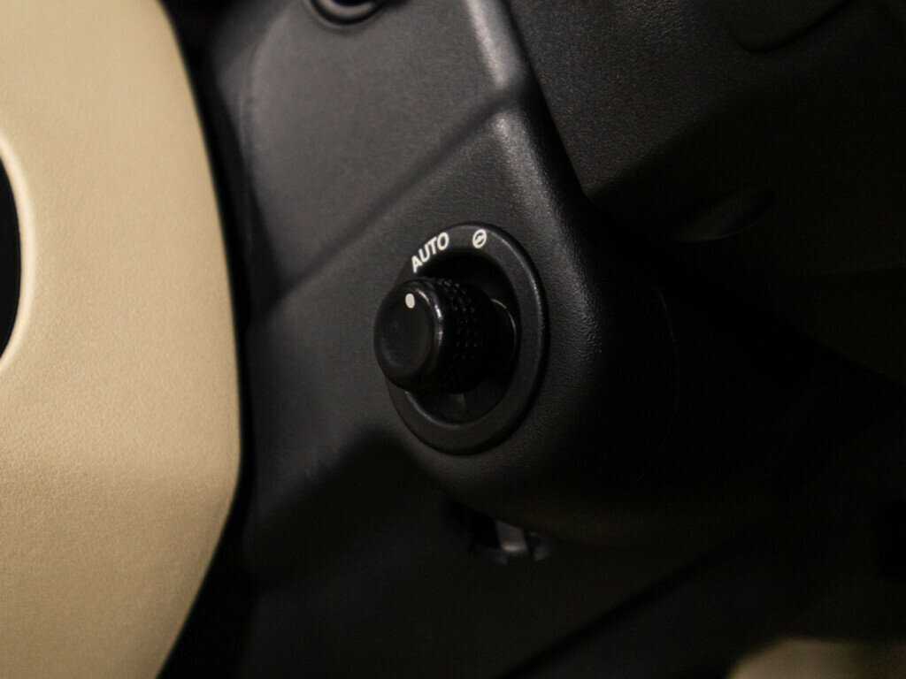 Land Rover Discovery с пробегом — 2013 год. Фото: #20