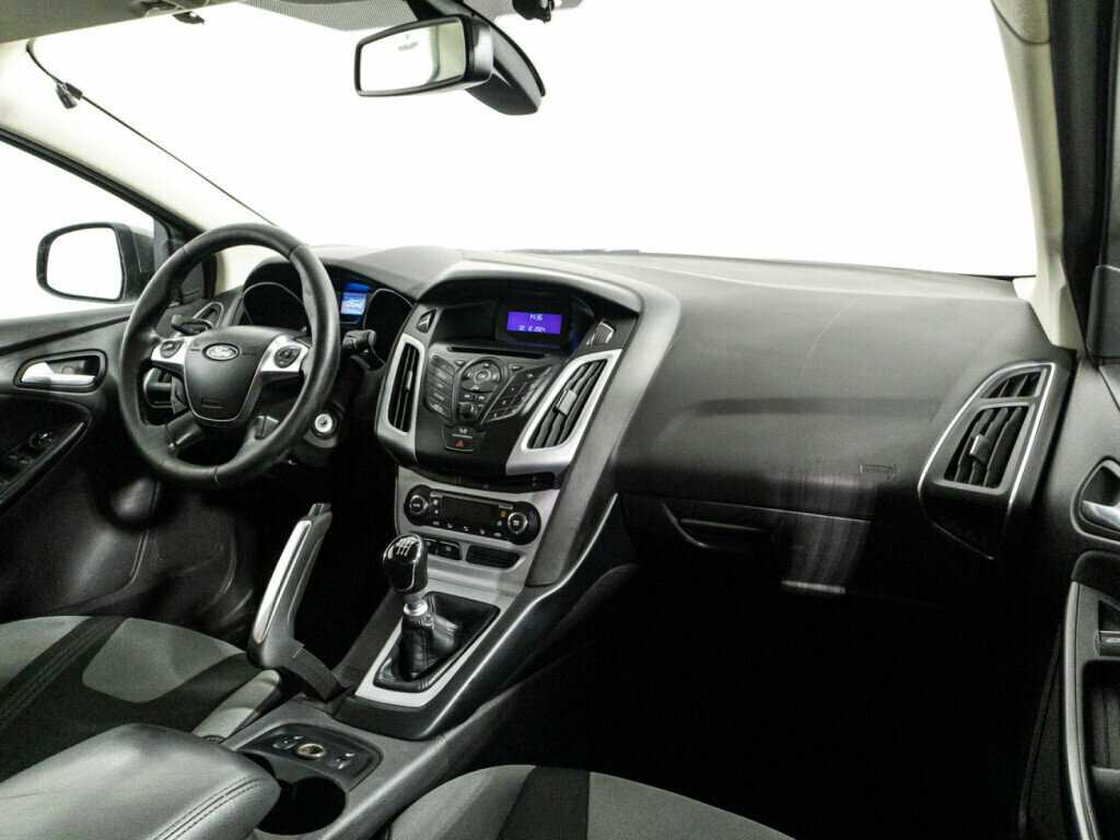 Ford Focus с пробегом — 2011 год. Фото: #8