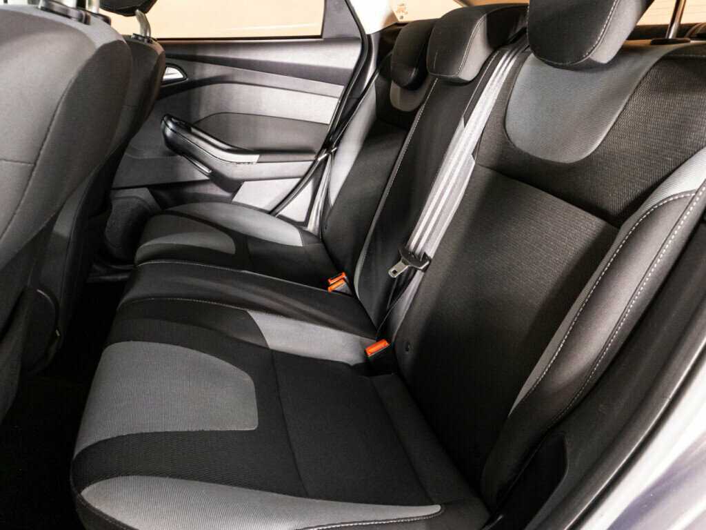 Ford Focus с пробегом — 2011 год. Фото: #9