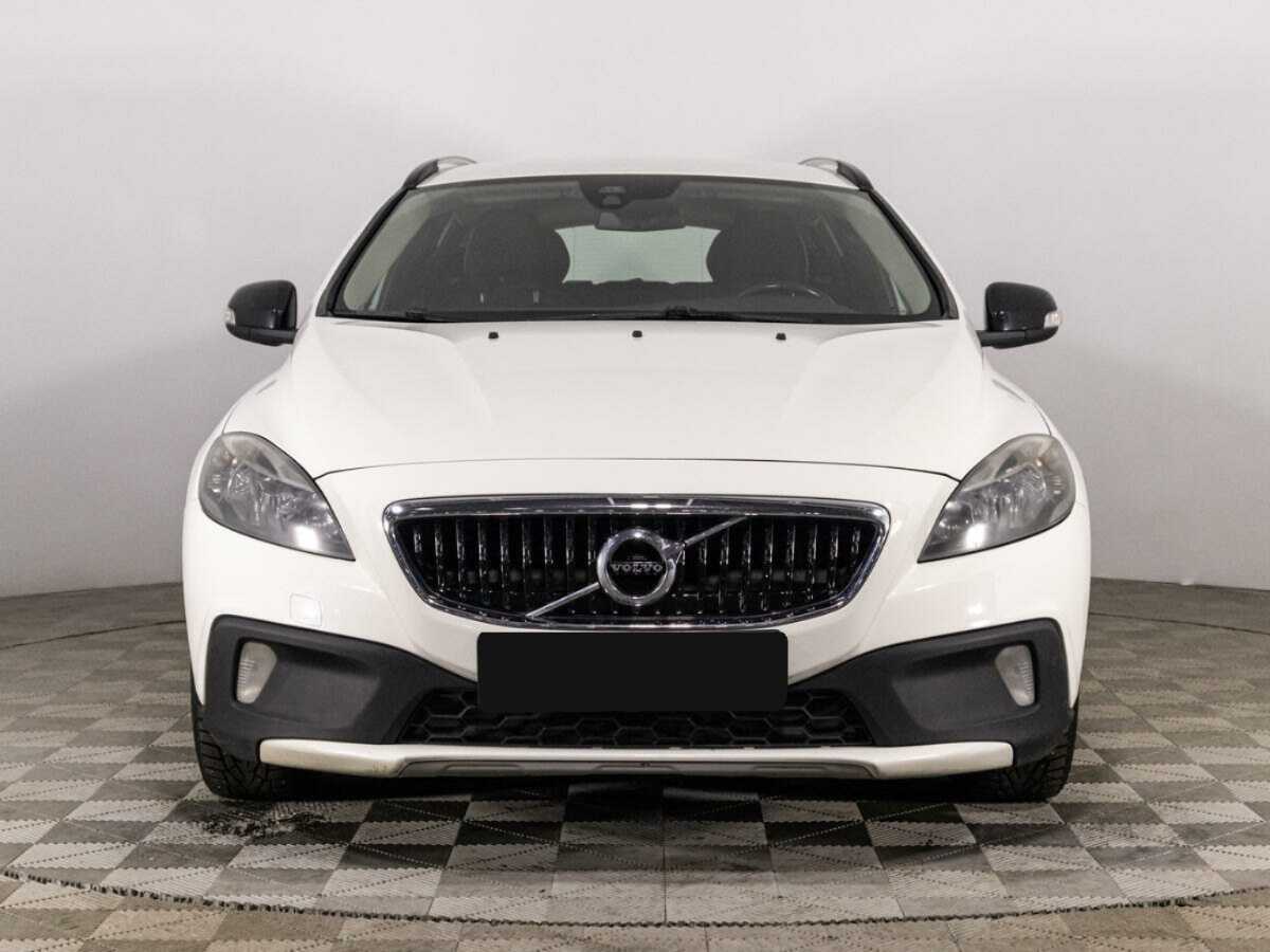 Volvo V40 Cross Country с пробегом — 2013 год. Фото: #1
