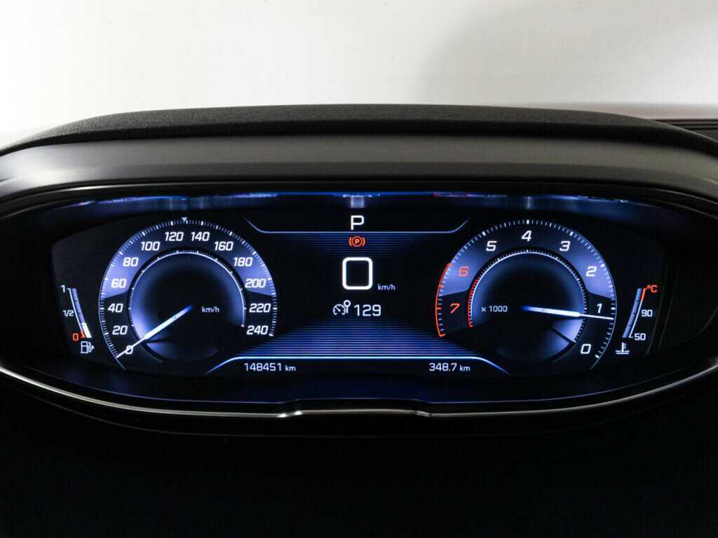 Peugeot 3008 с пробегом — 2019 год. Фото: #11