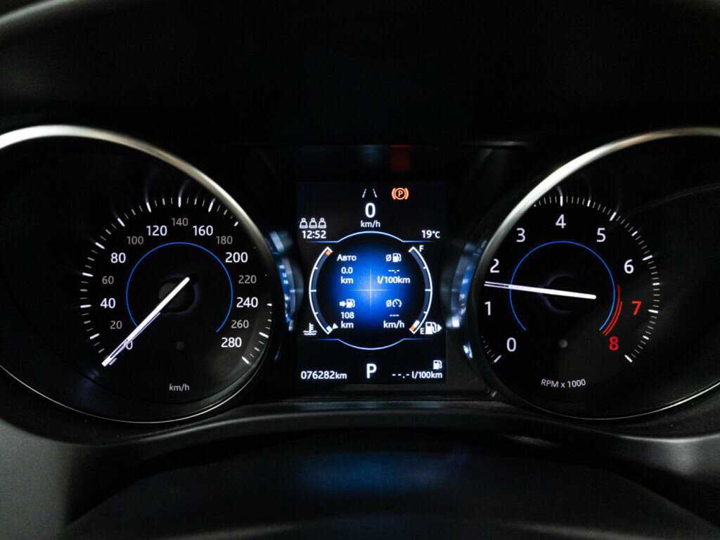 Jaguar F-Pace с пробегом — 2018 год. Фото: #11