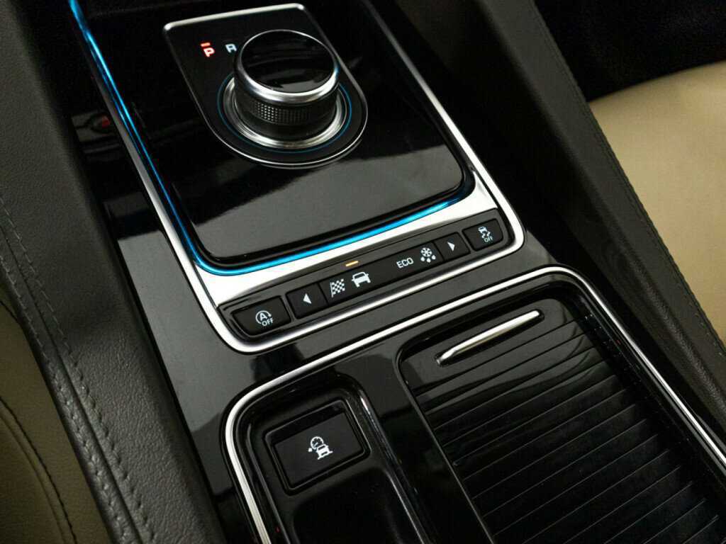 Jaguar F-Pace с пробегом — 2018 год. Фото: #17