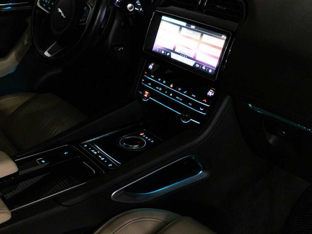 Jaguar F-Pace с пробегом — 2018 год. Фото: #23