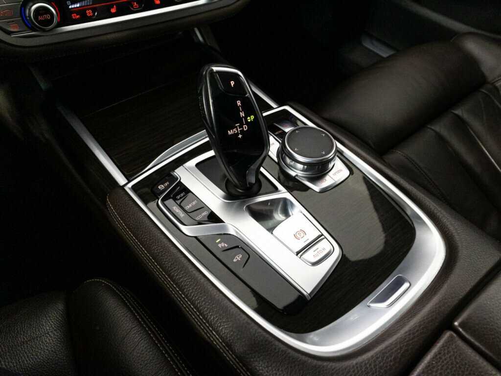 BMW 7 серии с пробегом — 2016 год. Фото: #19