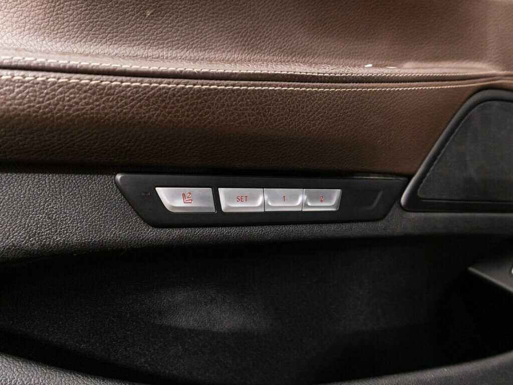 BMW 7 серии с пробегом — 2016 год. Фото: #22