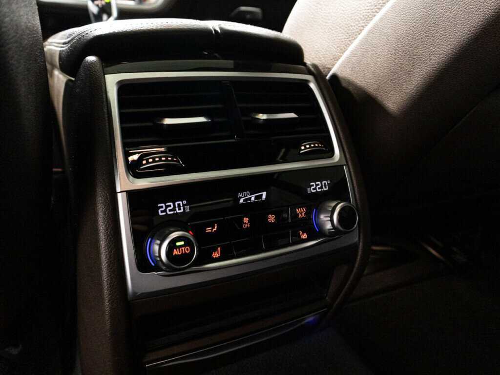 BMW 7 серии с пробегом — 2016 год. Фото: #31