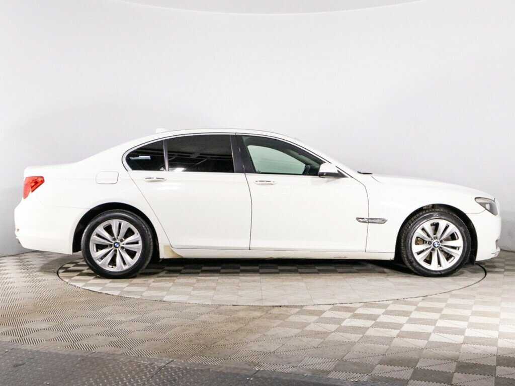 BMW 7 серии с пробегом — 2012 год. Фото: #3