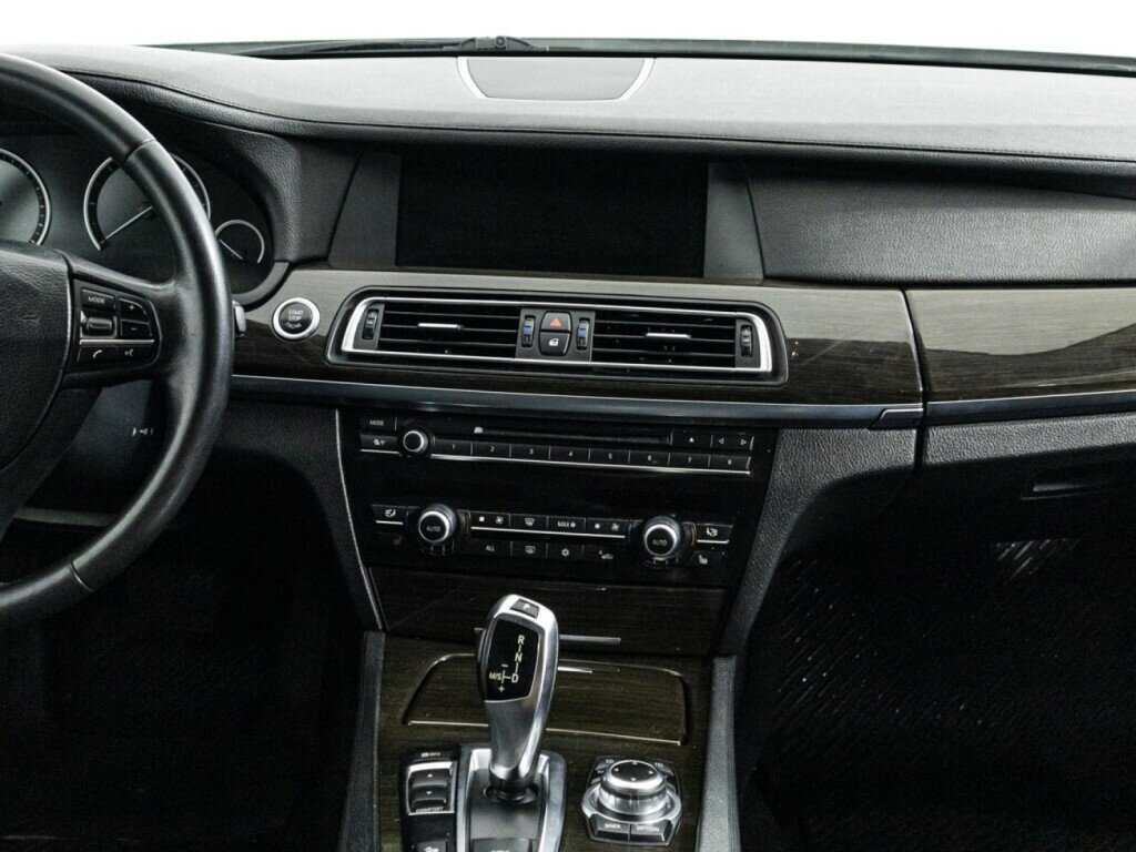 BMW 7 серии с пробегом — 2012 год. Фото: #13