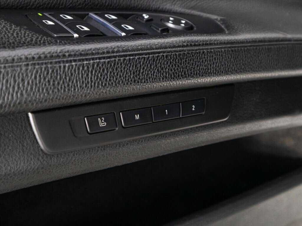 BMW 7 серии с пробегом — 2012 год. Фото: #15