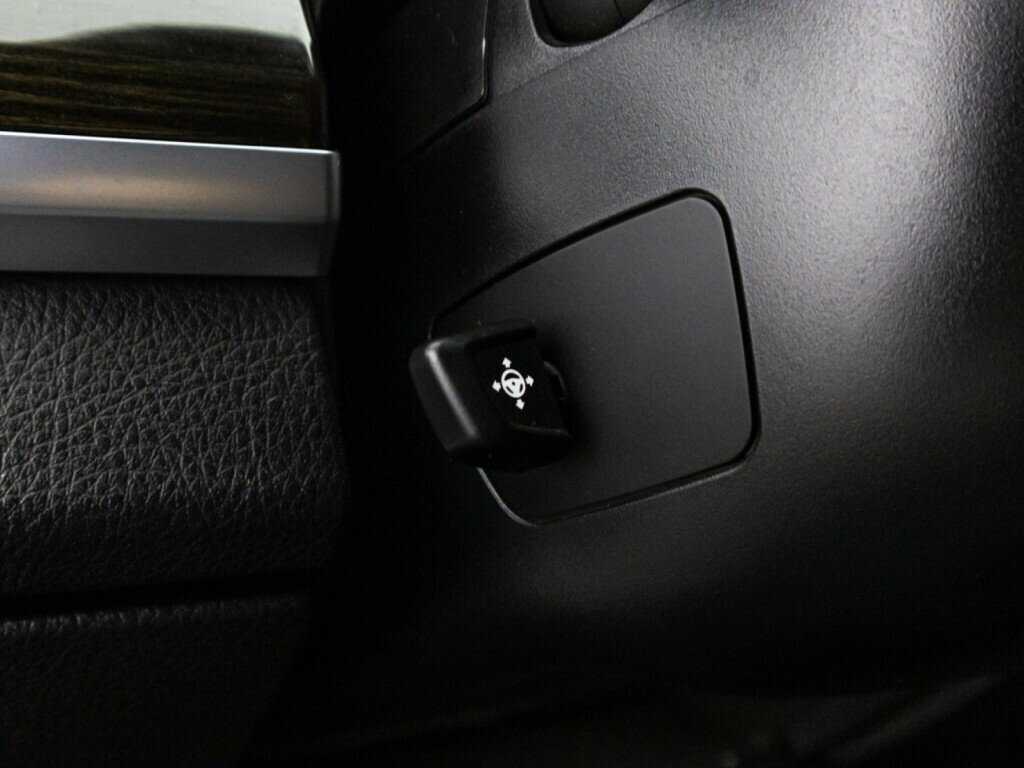 BMW 7 серии с пробегом — 2012 год. Фото: #18