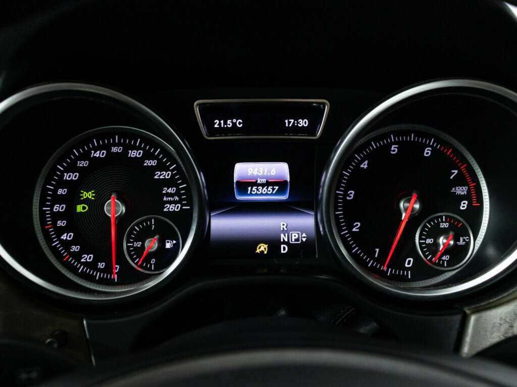 Mercedes-Benz GLE с пробегом — 2016 год. Фото: #11