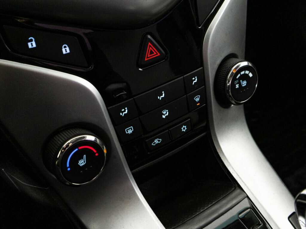 Chevrolet Cruze с пробегом — 2011 год. Фото: #13