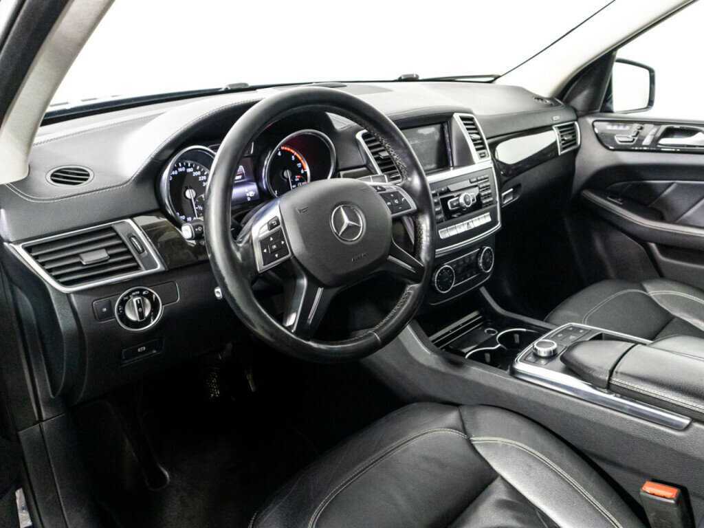 Mercedes-Benz GL-Класс с пробегом — 2014 год. Фото: #10