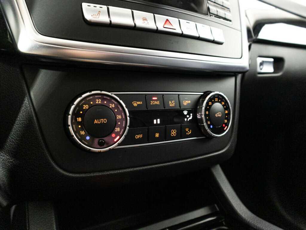 Mercedes-Benz GL-Класс с пробегом — 2014 год. Фото: #18