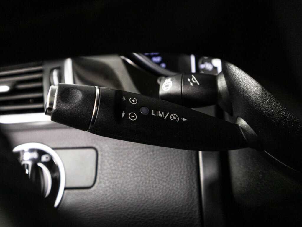 Mercedes-Benz GL-Класс с пробегом — 2014 год. Фото: #20