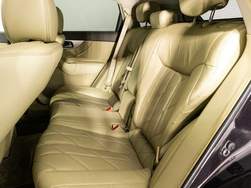 Infiniti FX с пробегом — 2008 год. Фото: #9