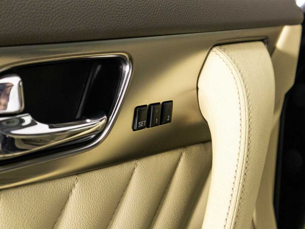 Infiniti FX с пробегом — 2008 год. Фото: #20