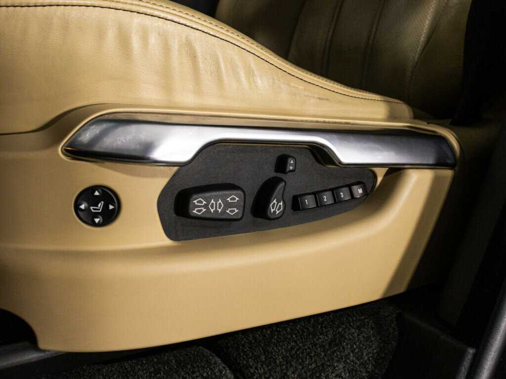 Land Rover Range Rover с пробегом — 2011 год. Фото: #12