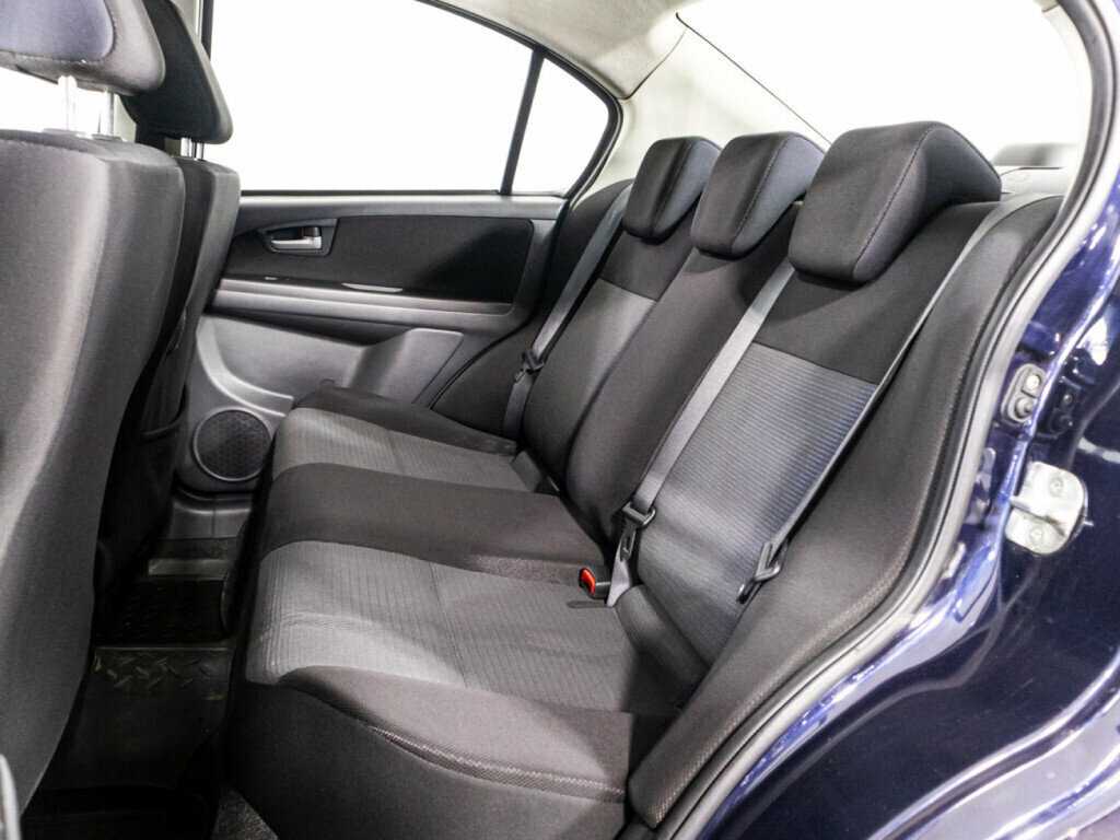 Suzuki SX4 с пробегом — 2007 год. Фото: #9