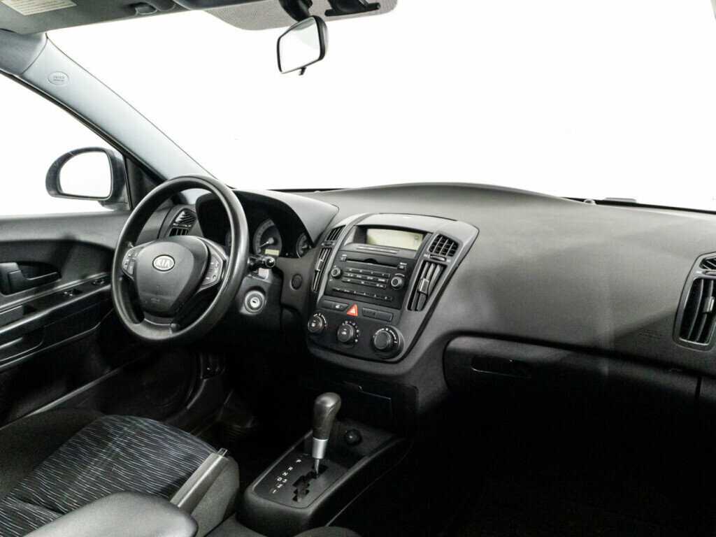 Kia Ceed с пробегом — 2008 год. Фото: #8