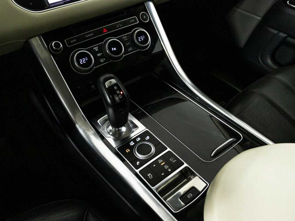 Land Rover Range Rover Sport с пробегом — 2013 год. Фото: #18