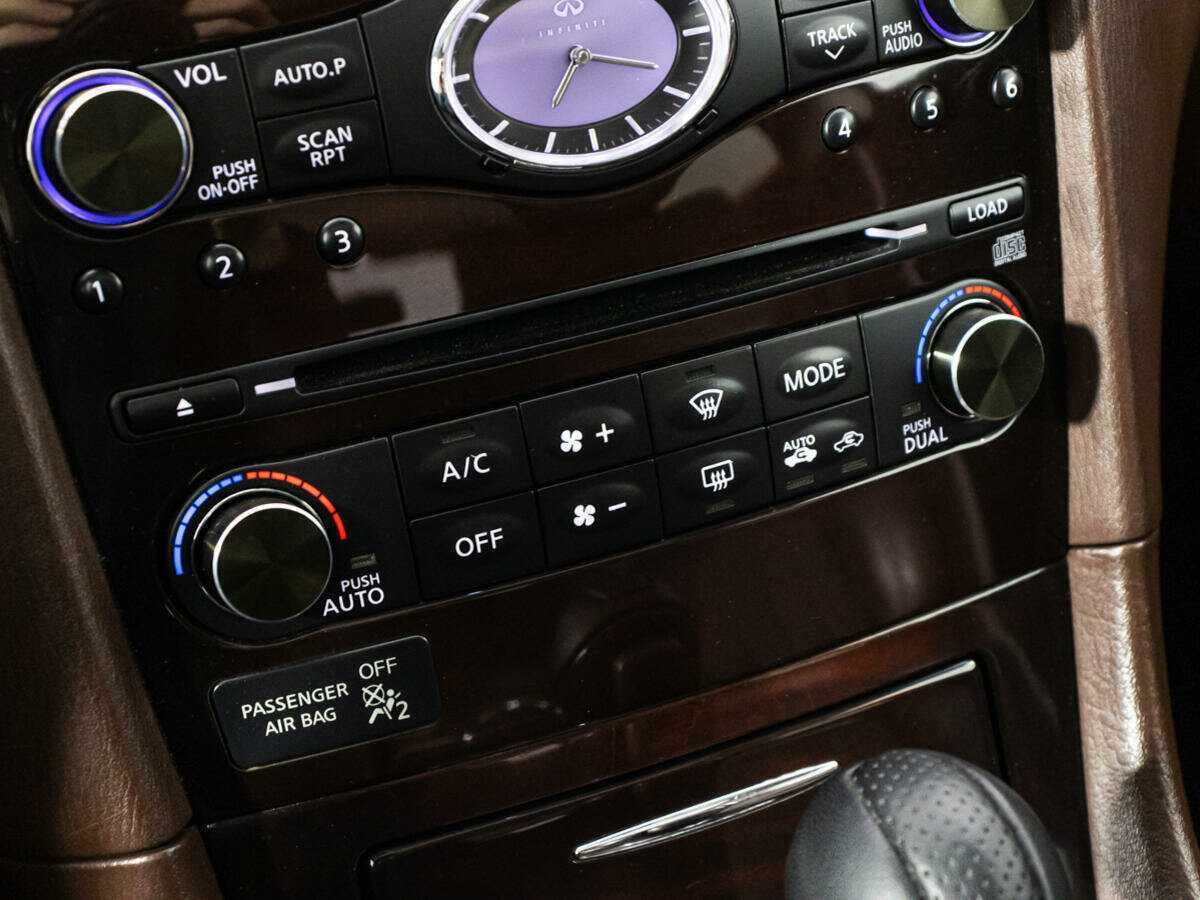 Infiniti EX с пробегом — 2008 год. Фото: #21