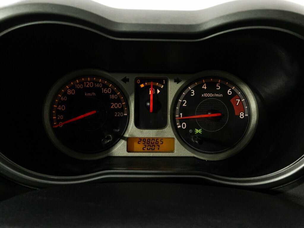 Nissan Note с пробегом — 2007 год. Фото: #11