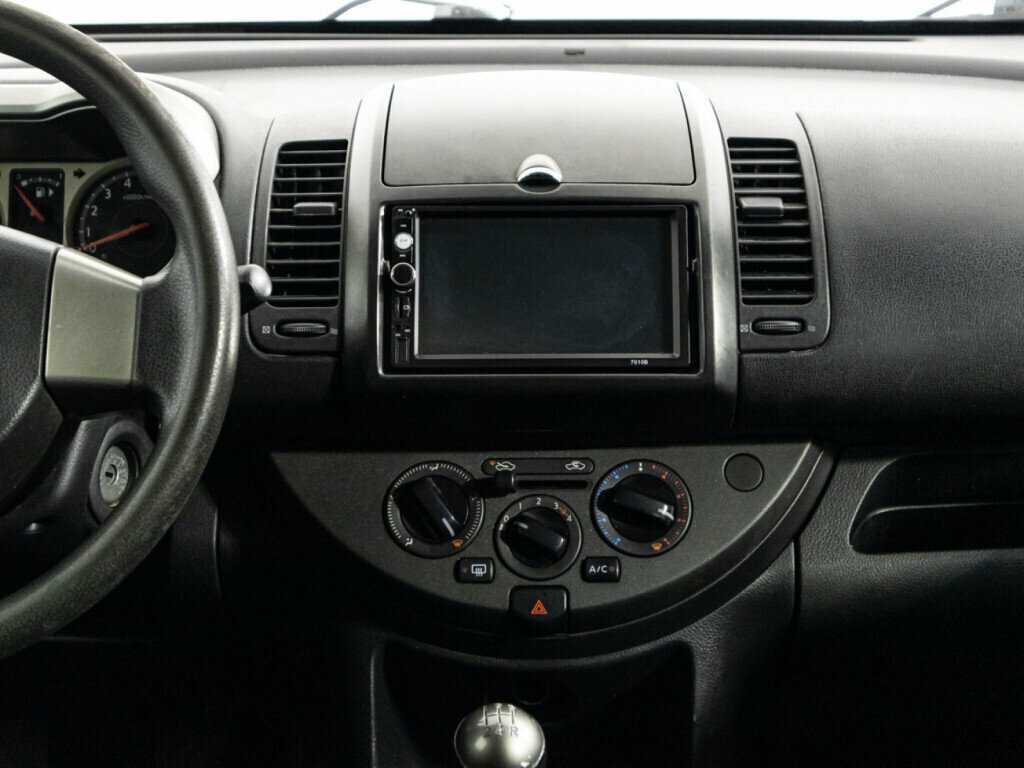 Nissan Note с пробегом — 2007 год. Фото: #13