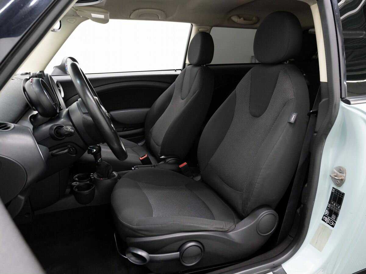 Mini Hatch с пробегом — 2011 год. Фото: #8