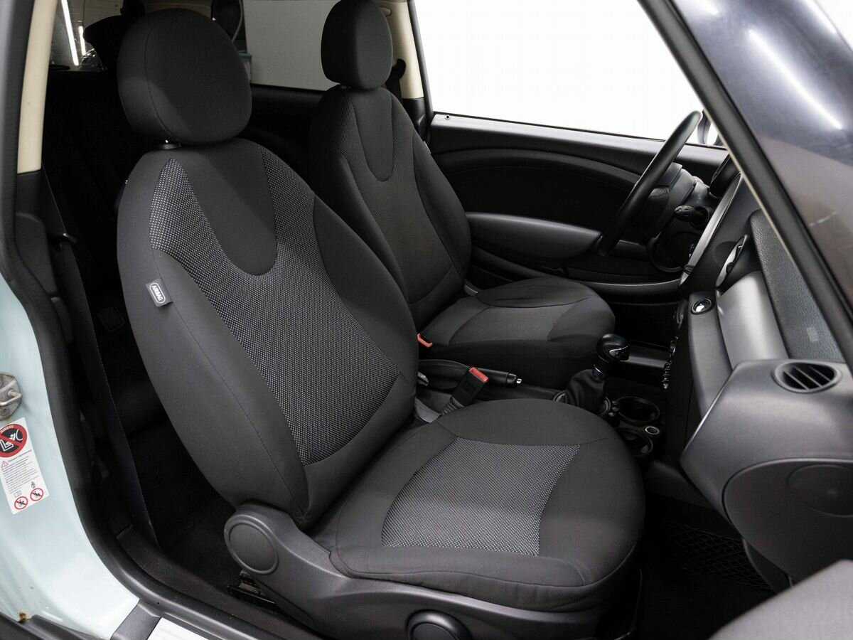 Mini Hatch с пробегом — 2011 год. Фото: #11