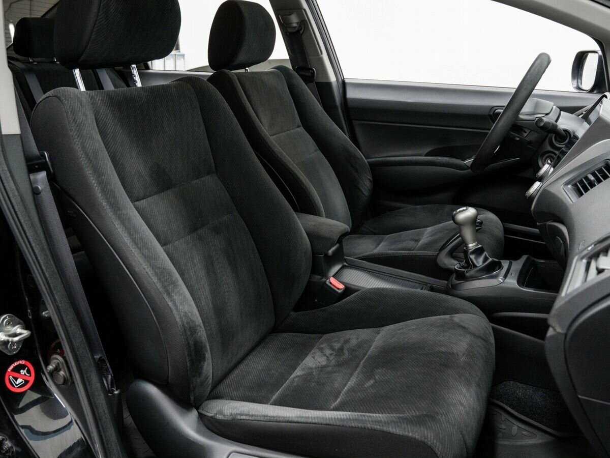 Honda Civic с пробегом — 2010 год. Фото: #7