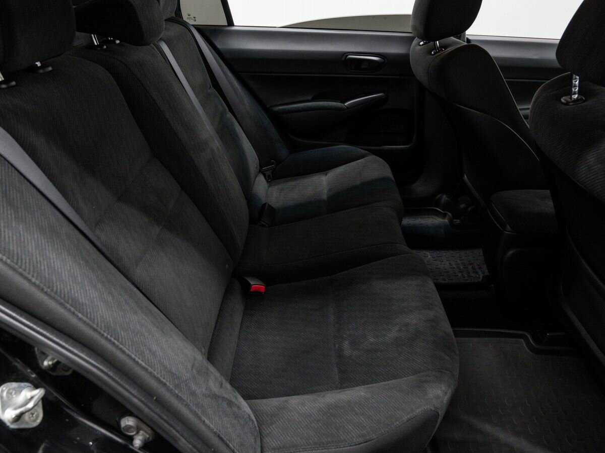 Honda Civic с пробегом — 2010 год. Фото: #8