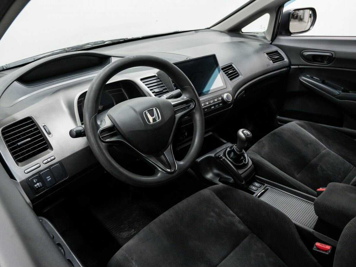 Honda Civic с пробегом — 2010 год. Фото: #11