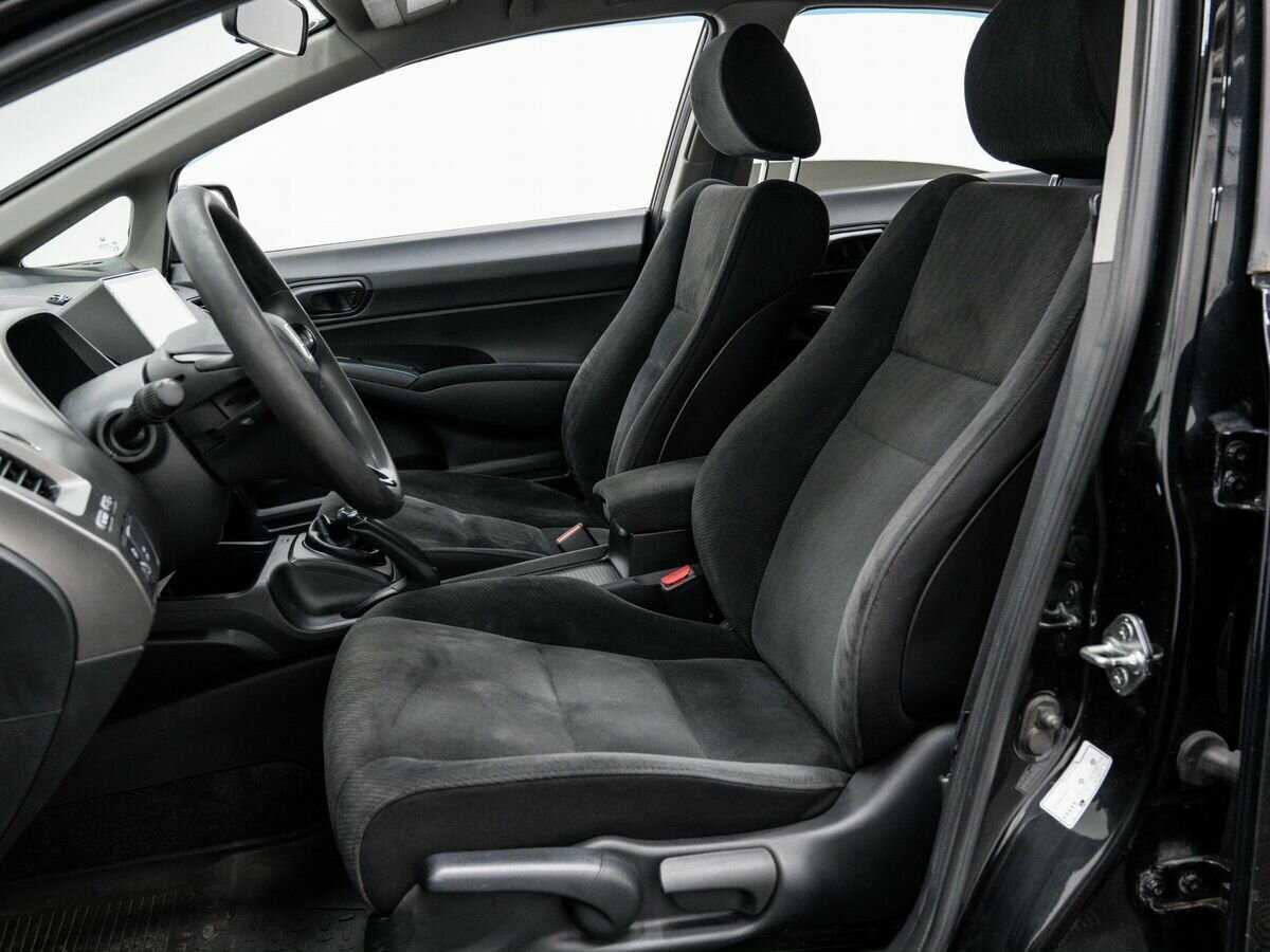 Honda Civic с пробегом — 2010 год. Фото: #12