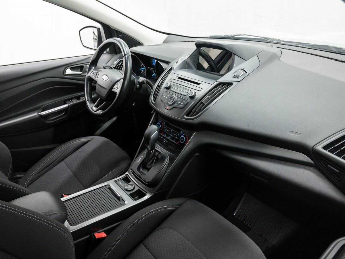 Ford Kuga с пробегом — 2019 год. Фото: #6