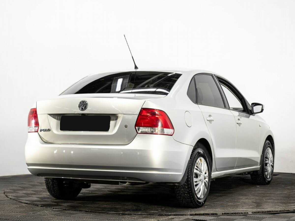 Volkswagen Polo с пробегом — 2011 год. Фото: #3