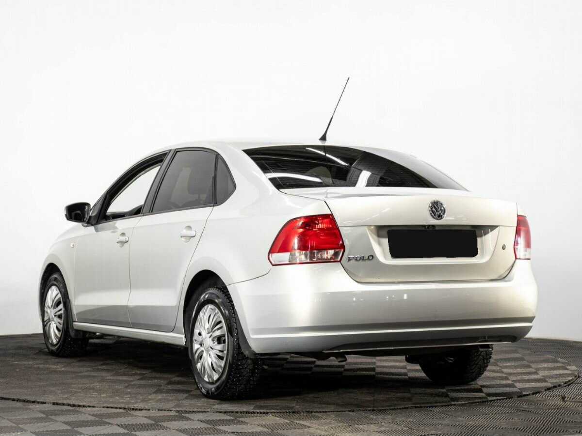 Volkswagen Polo с пробегом — 2011 год. Фото: #5