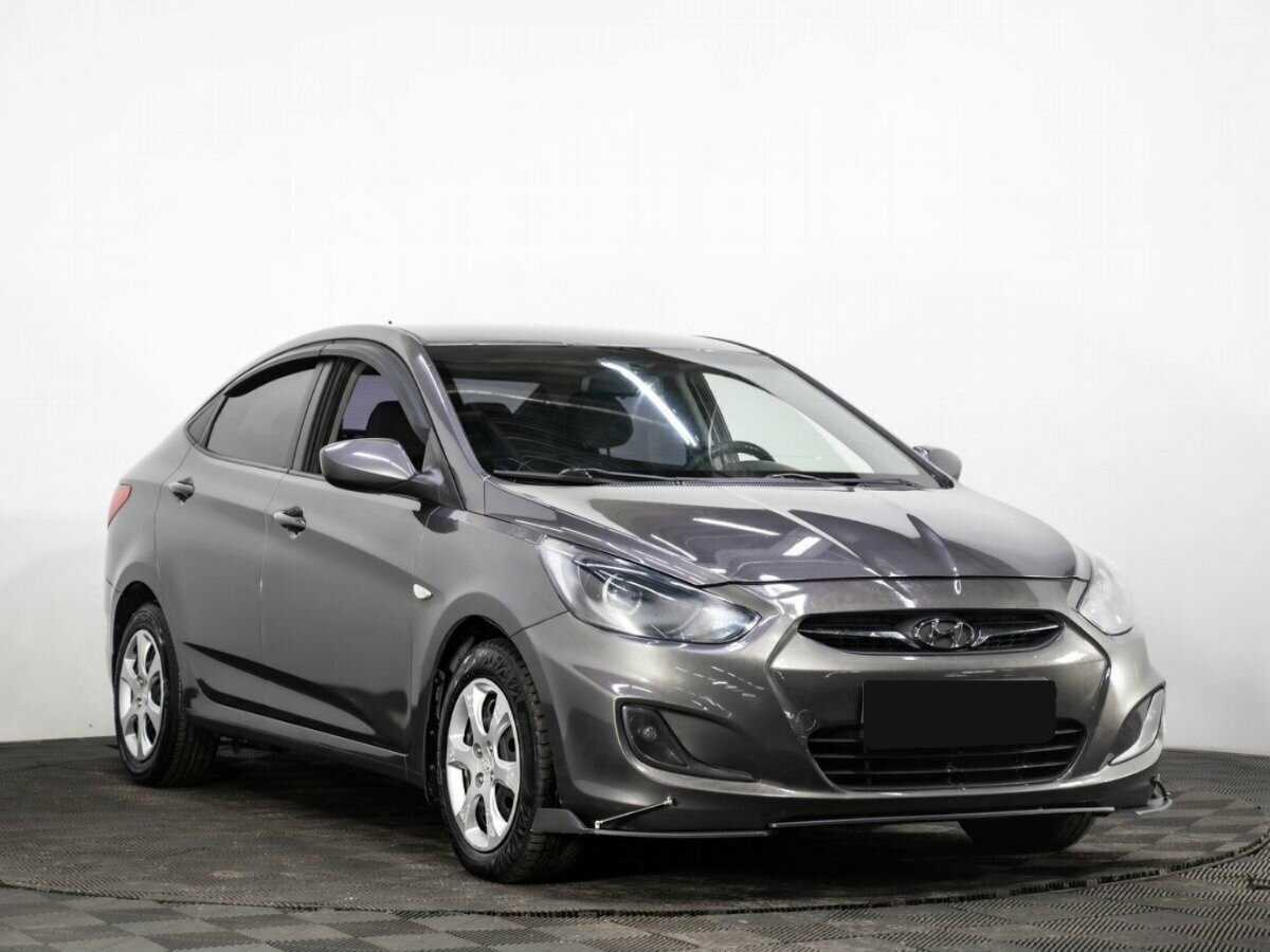 Hyundai Solaris с пробегом — 2011 год. Фото: #2