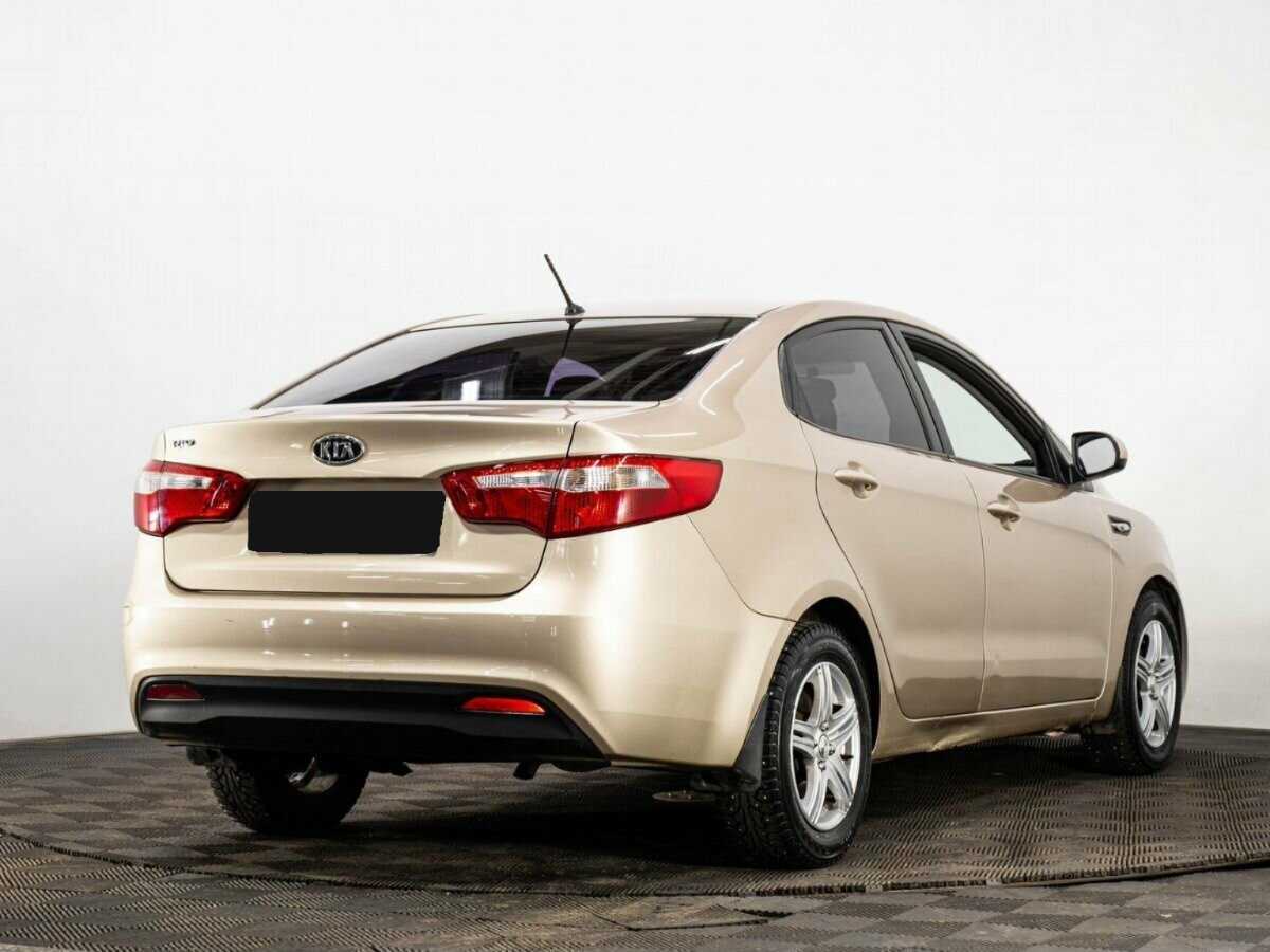 Kia Rio с пробегом — 2012 год. Фото: #3