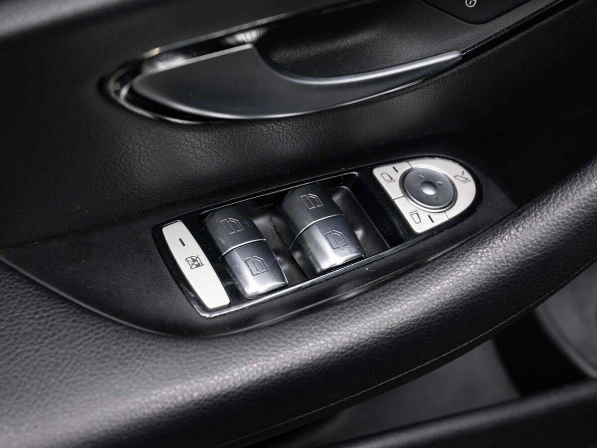 Mercedes-Benz E-Класс с пробегом — 2020 год. Фото: #12